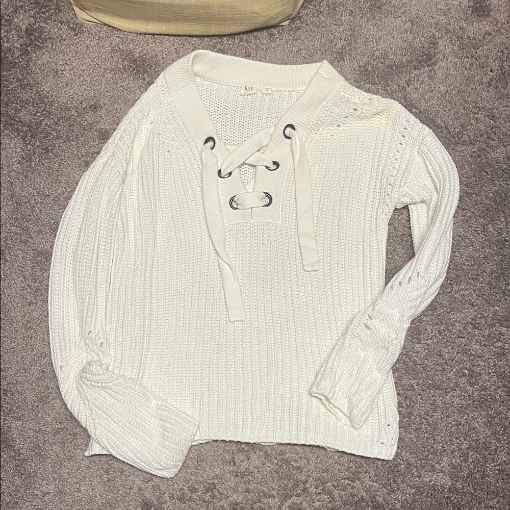 GAP Cream V-Neck Sweater